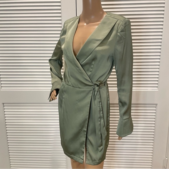 Aria Cove Satin Wrap Dress with split detail - Picture 6 of 8